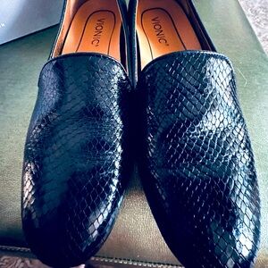 Women’s Vionic Navy Loafers - Never Worn